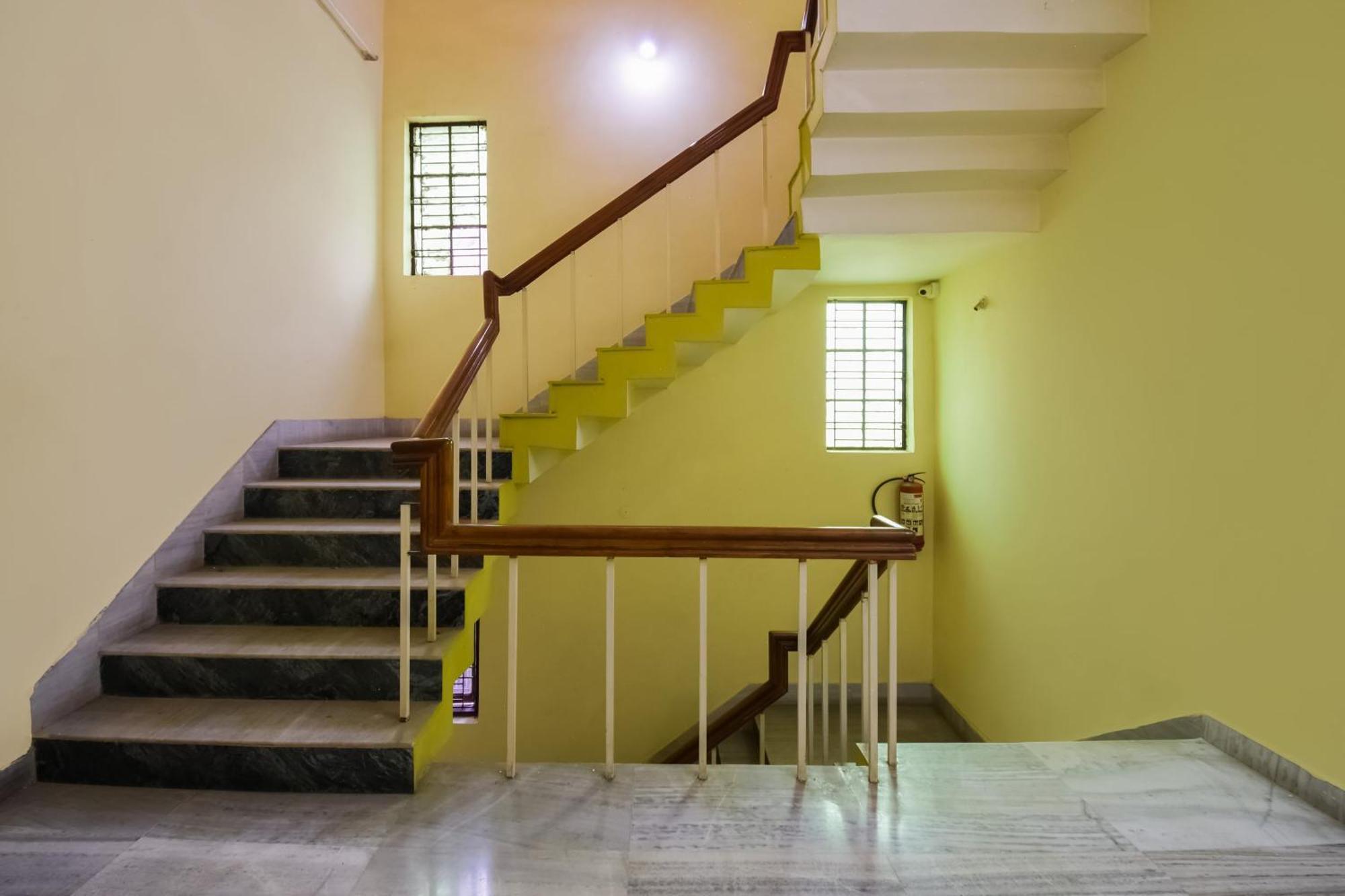 Hotel O Mks Inn บูบันเนสชวาร์ ภายนอก รูปภาพ