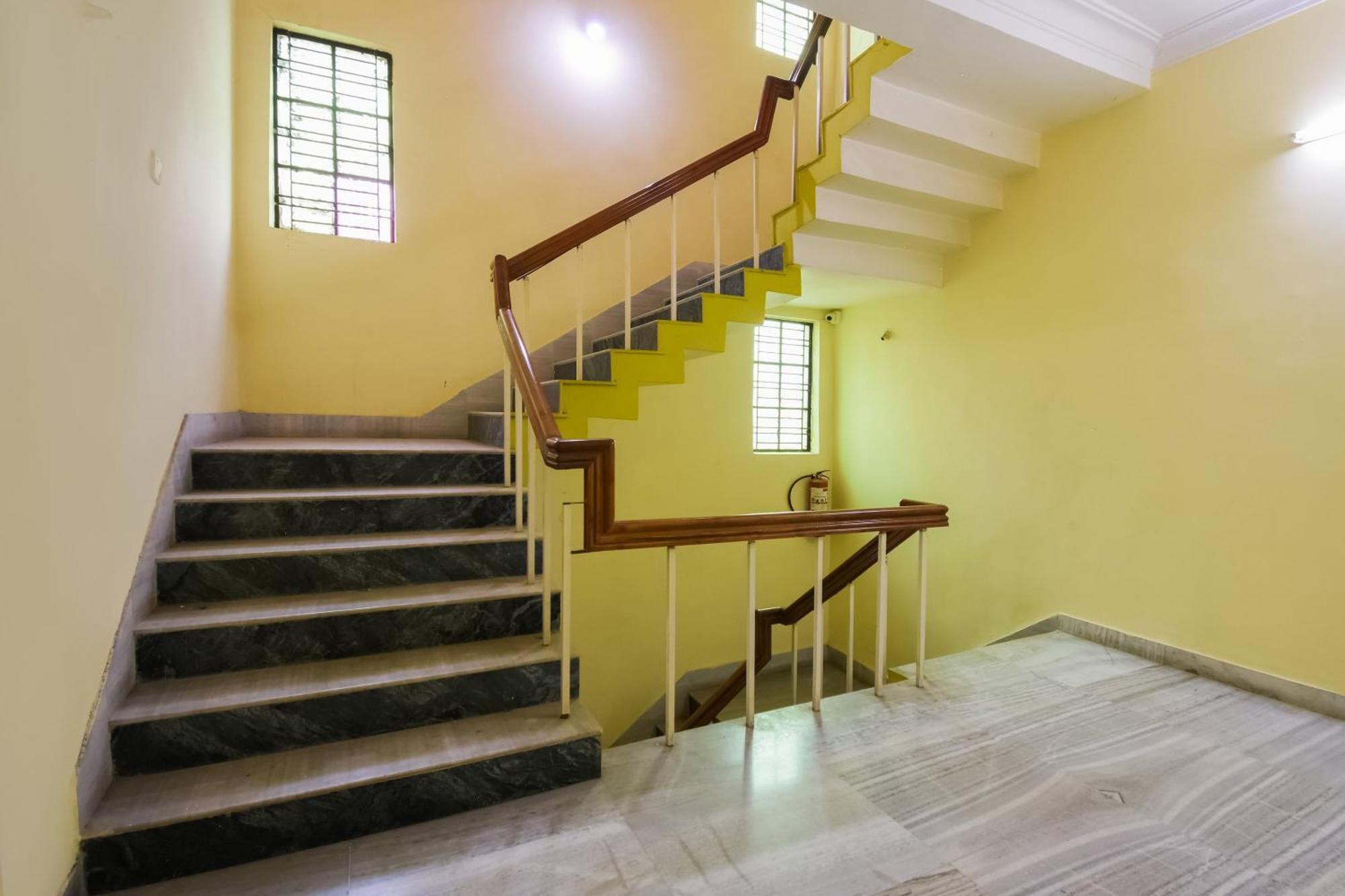 Hotel O Mks Inn บูบันเนสชวาร์ ภายนอก รูปภาพ